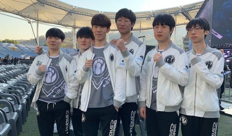 球员表现与 球员表现与