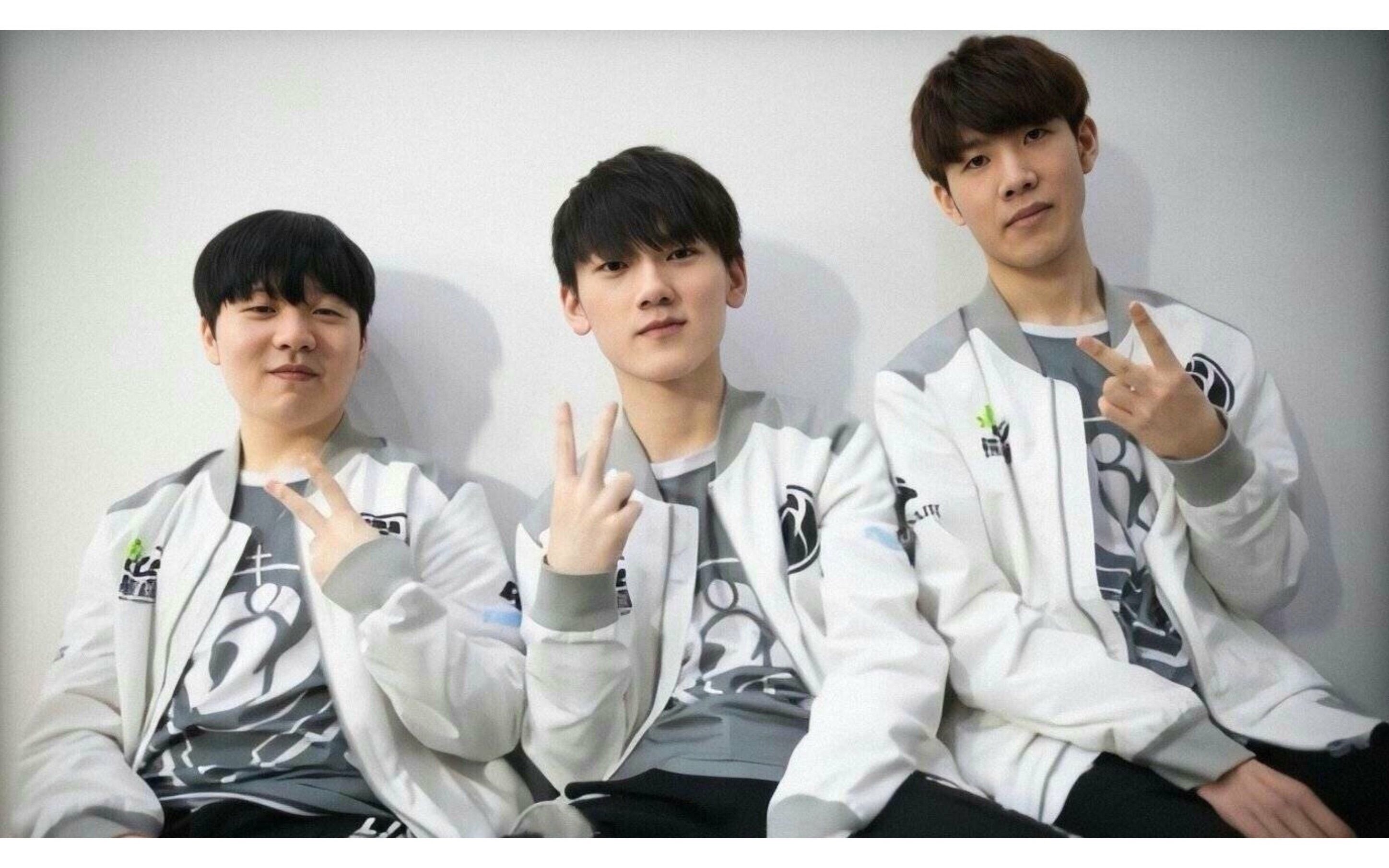 小卡首次以 小卡首次以