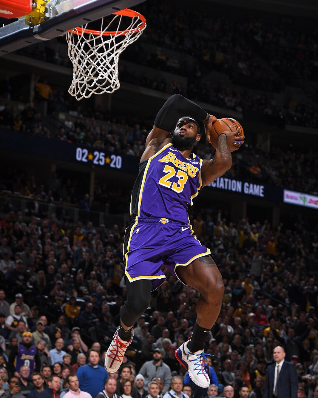 这次空袭不 这次空袭不