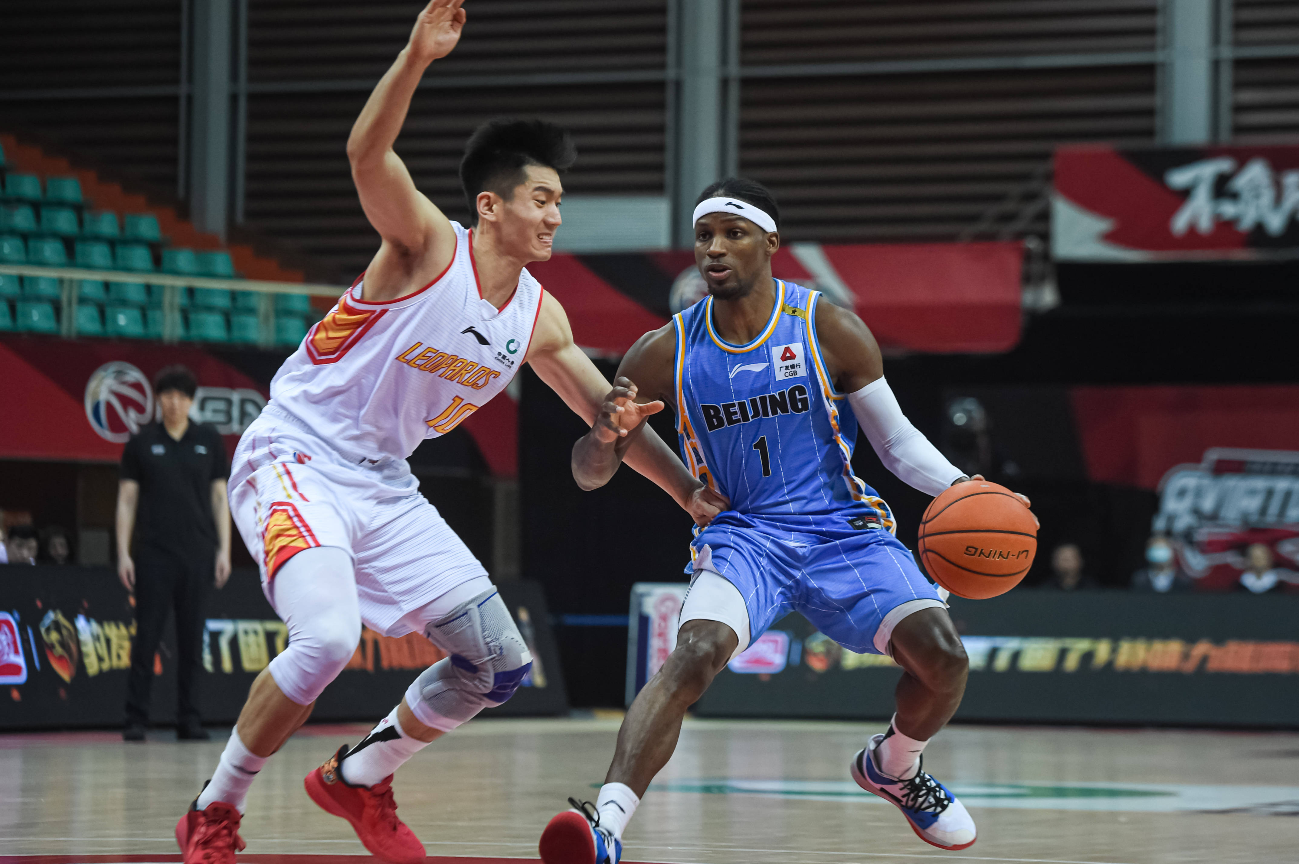 有序且充满 有序且充满