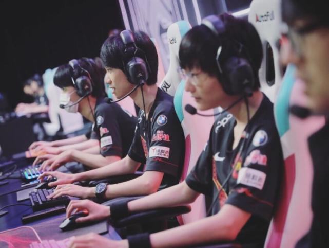 首届虚拟跆拳道世锦赛表现抢眼 新加坡次日进账三金.