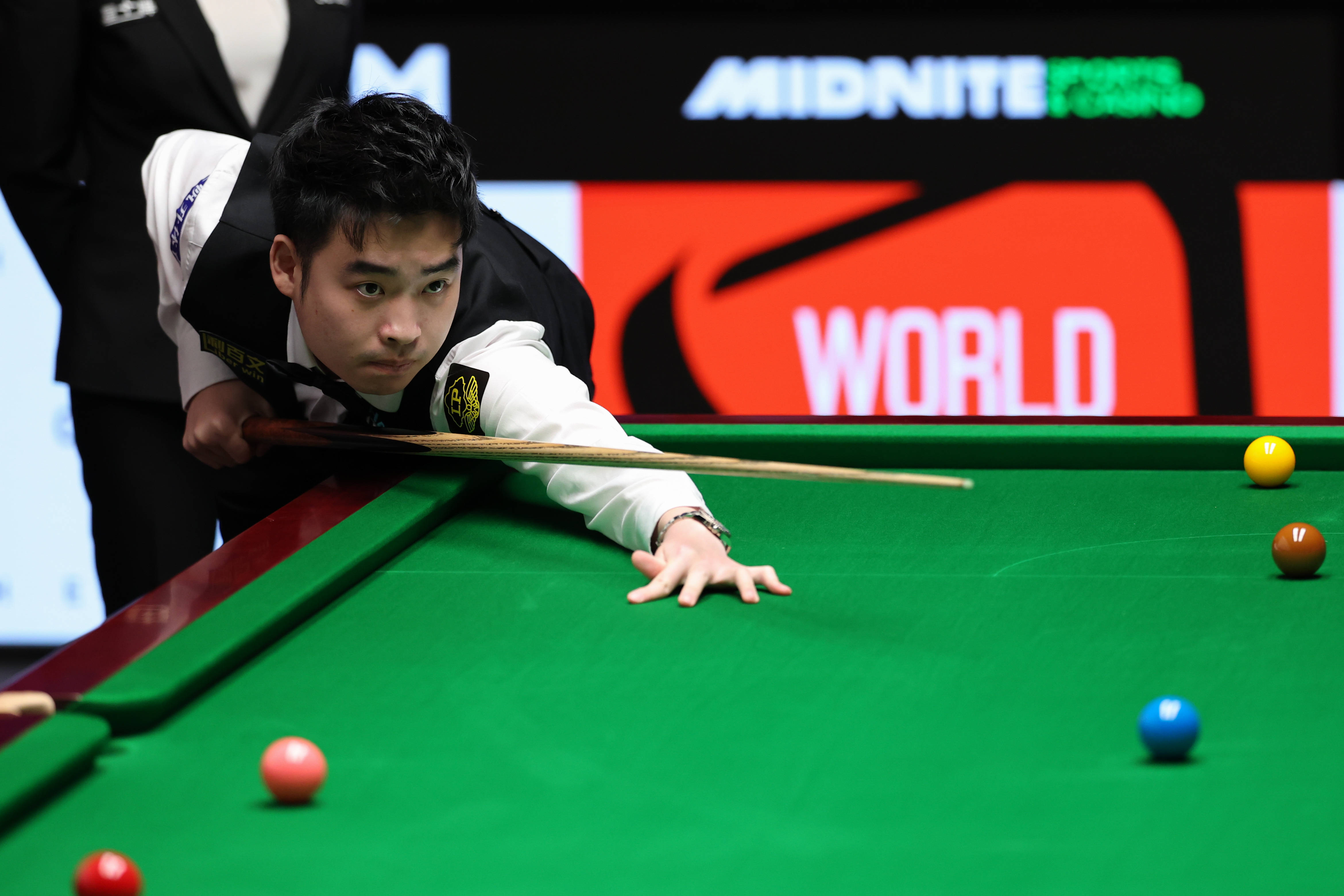 革和商业合 革和商业合